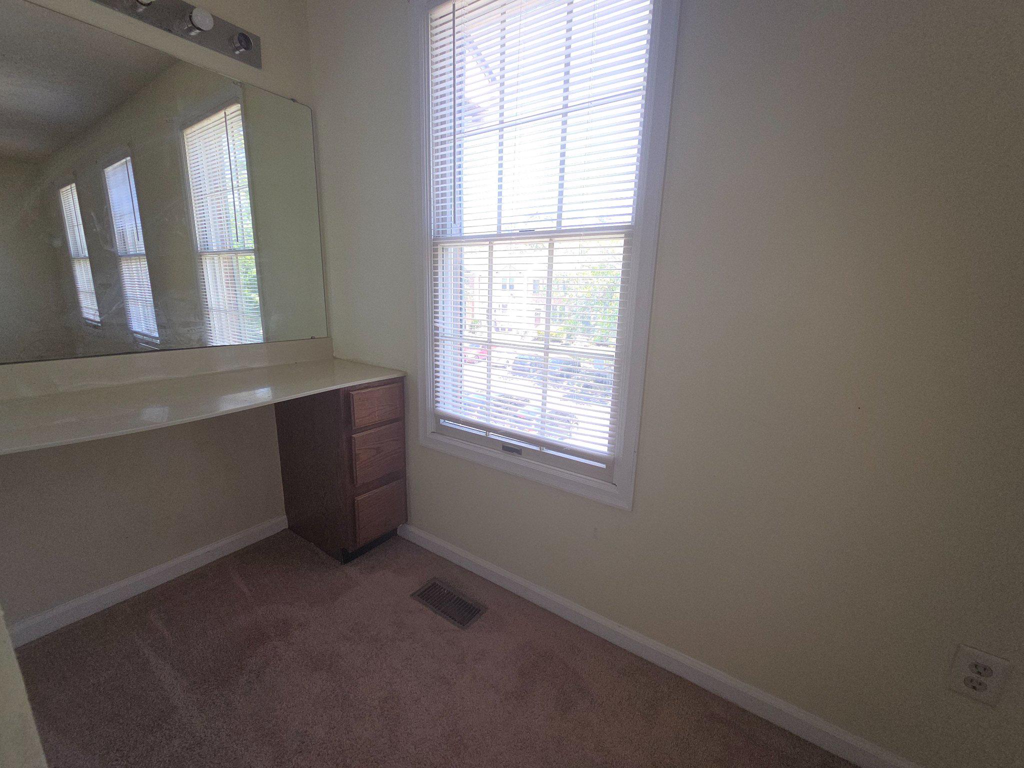 SEVEN OAKS - Residential