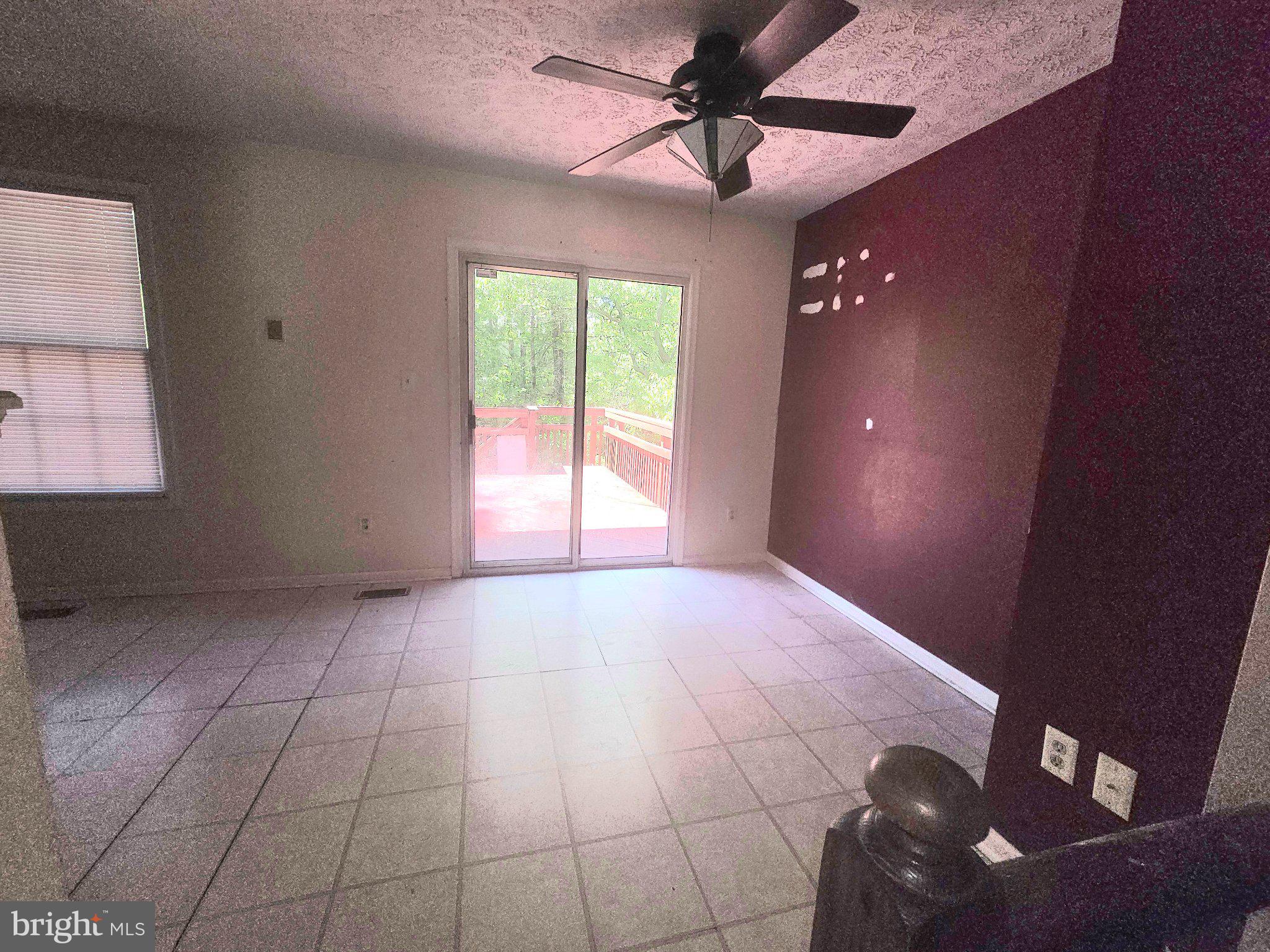 SEVEN OAKS - Residential