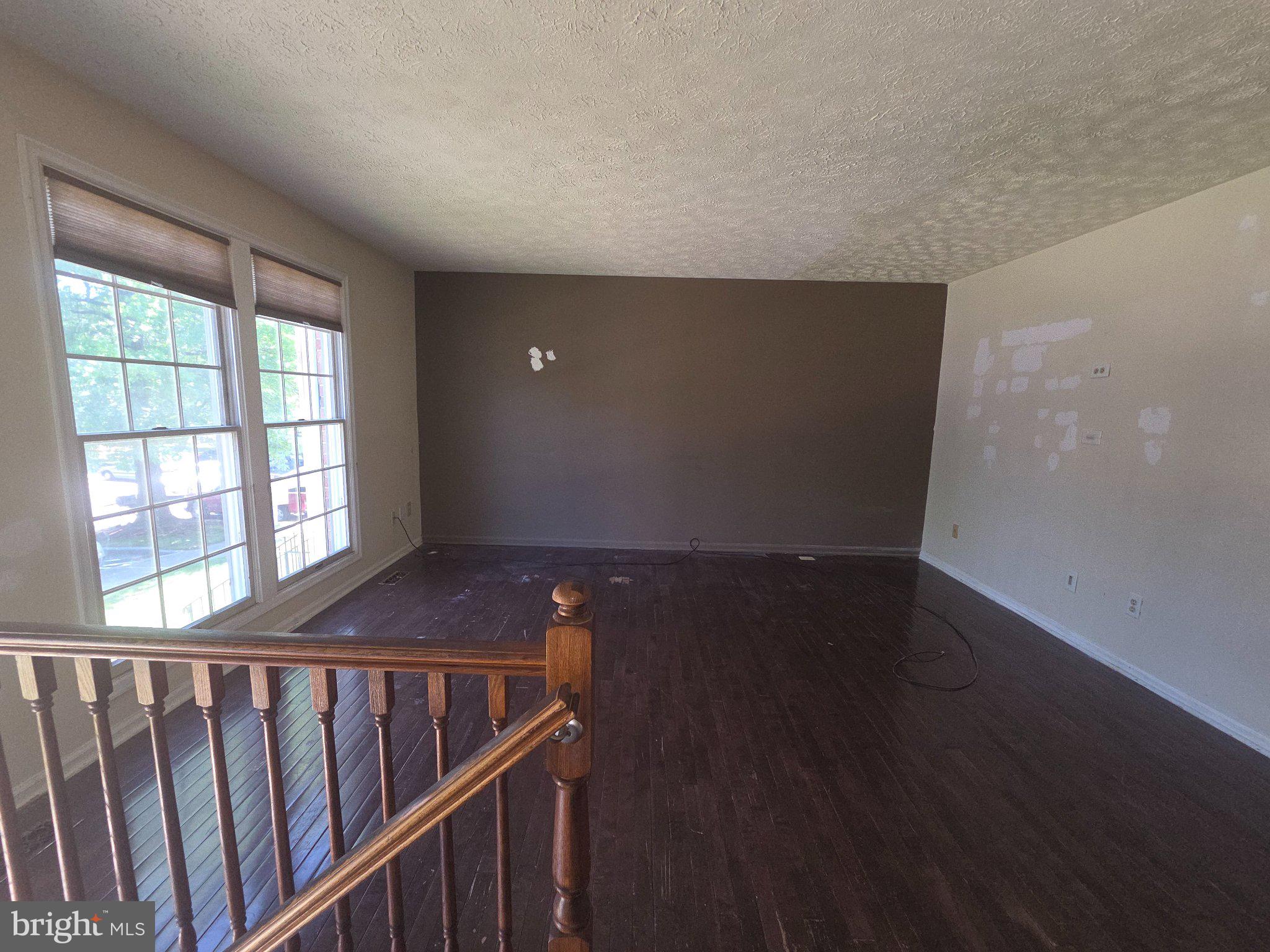 SEVEN OAKS - Residential