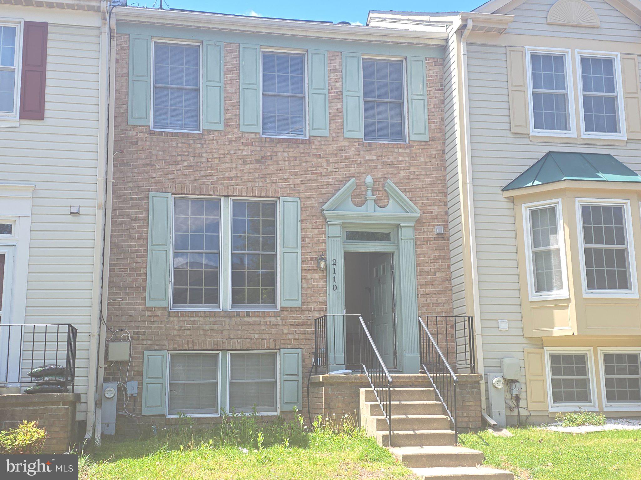 SEVEN OAKS - Residential