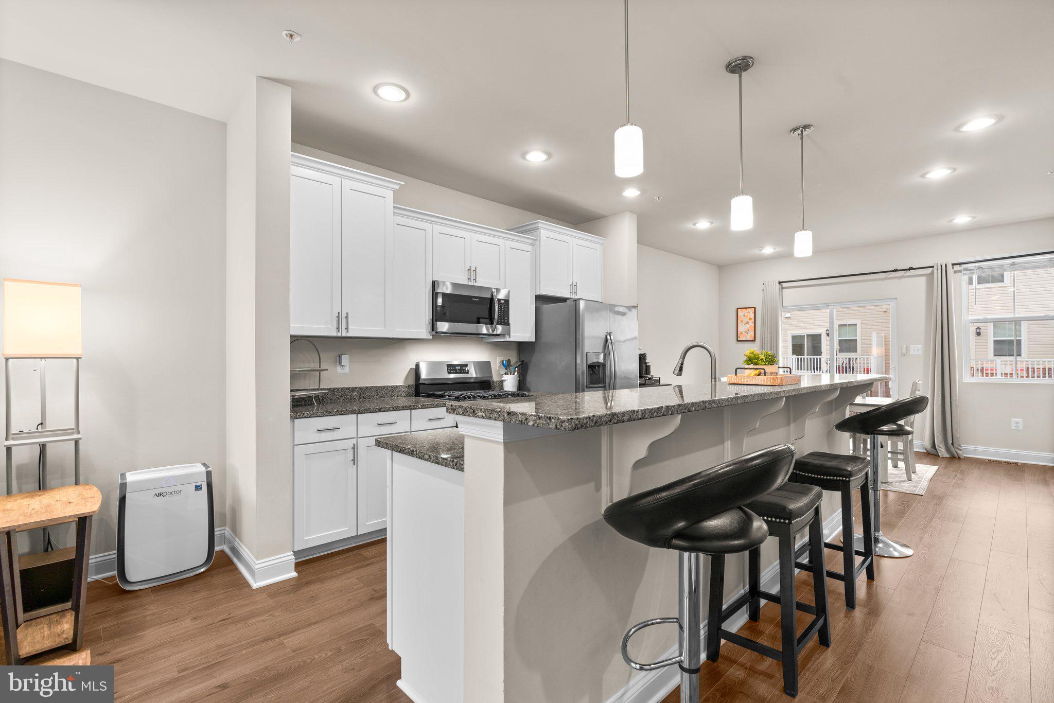 OXFORD SQUARE - Residential