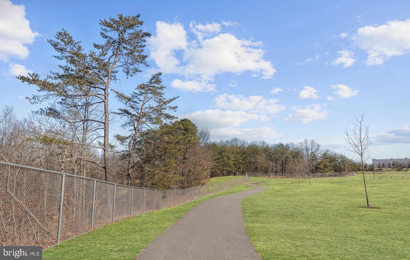 OXFORD SQUARE - Residential