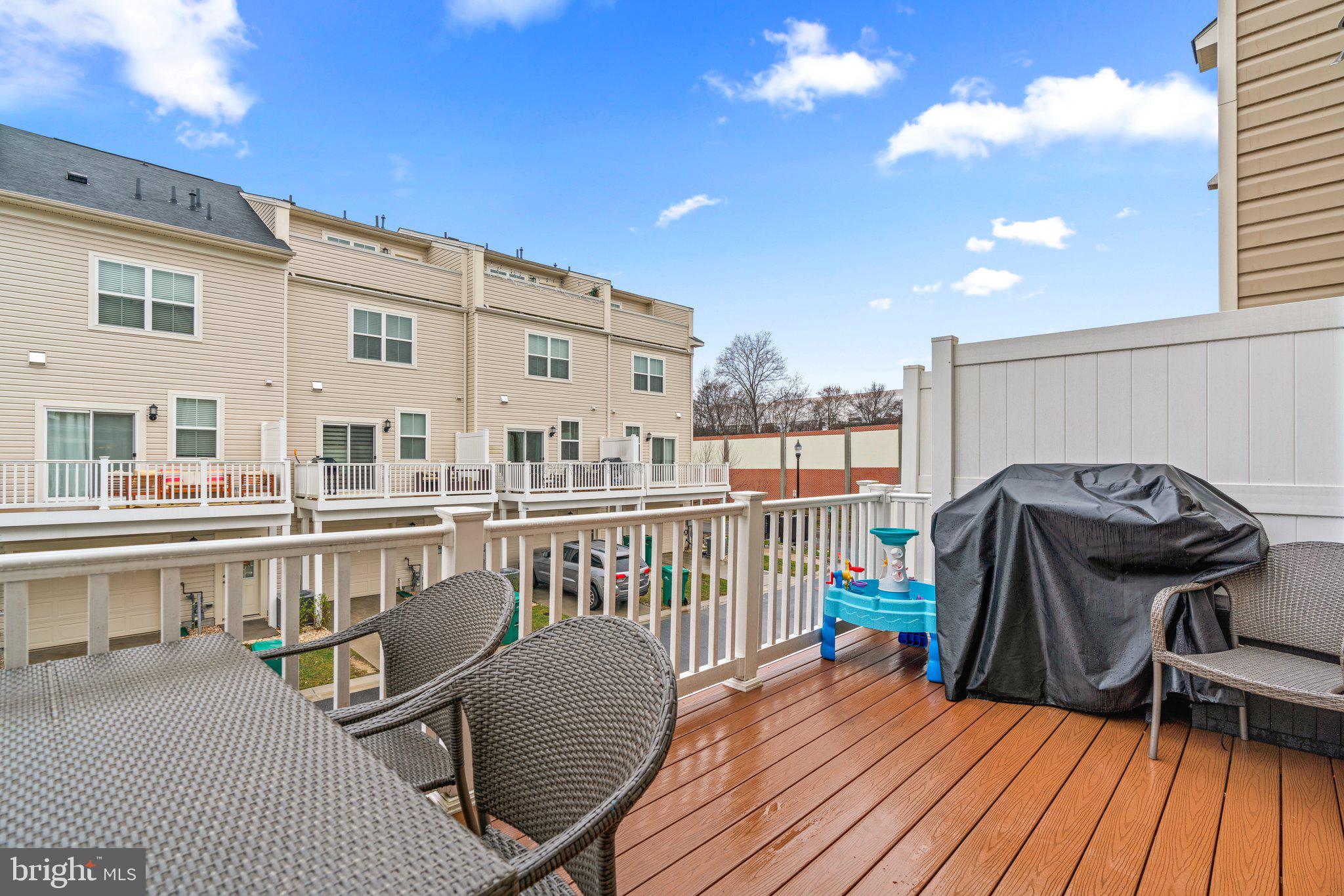 OXFORD SQUARE - Residential