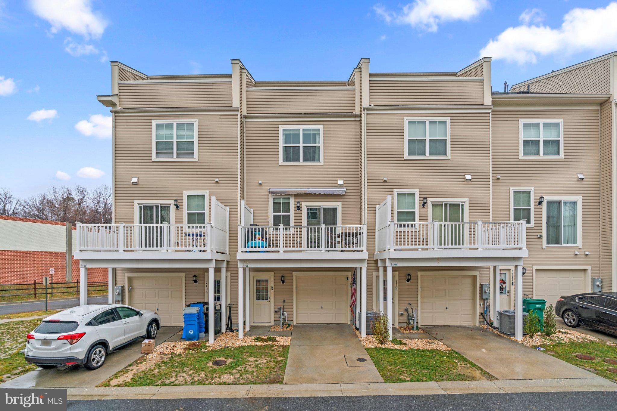 OXFORD SQUARE - Residential