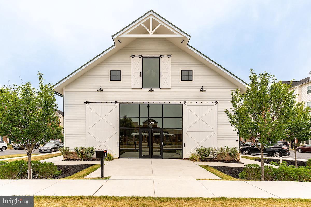 OXFORD SQUARE - Residential