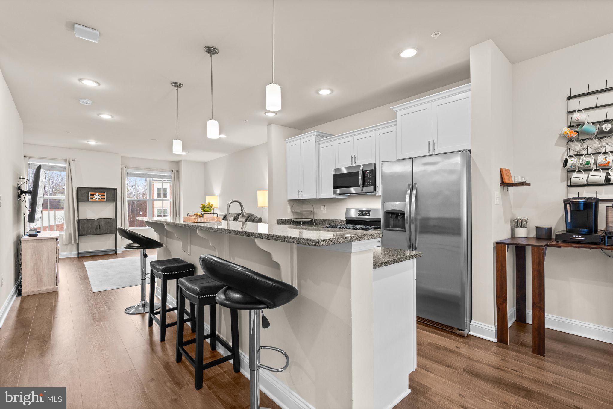 OXFORD SQUARE - Residential