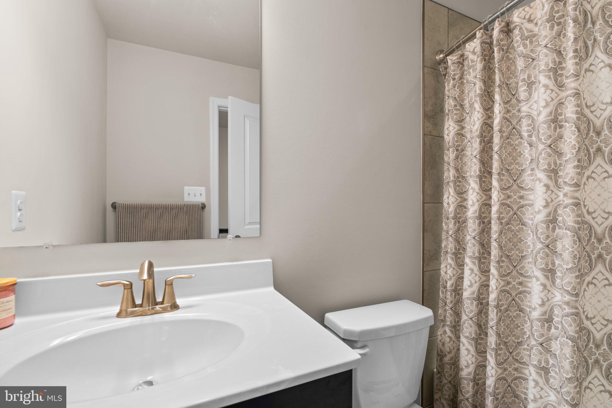 OXFORD SQUARE - Residential