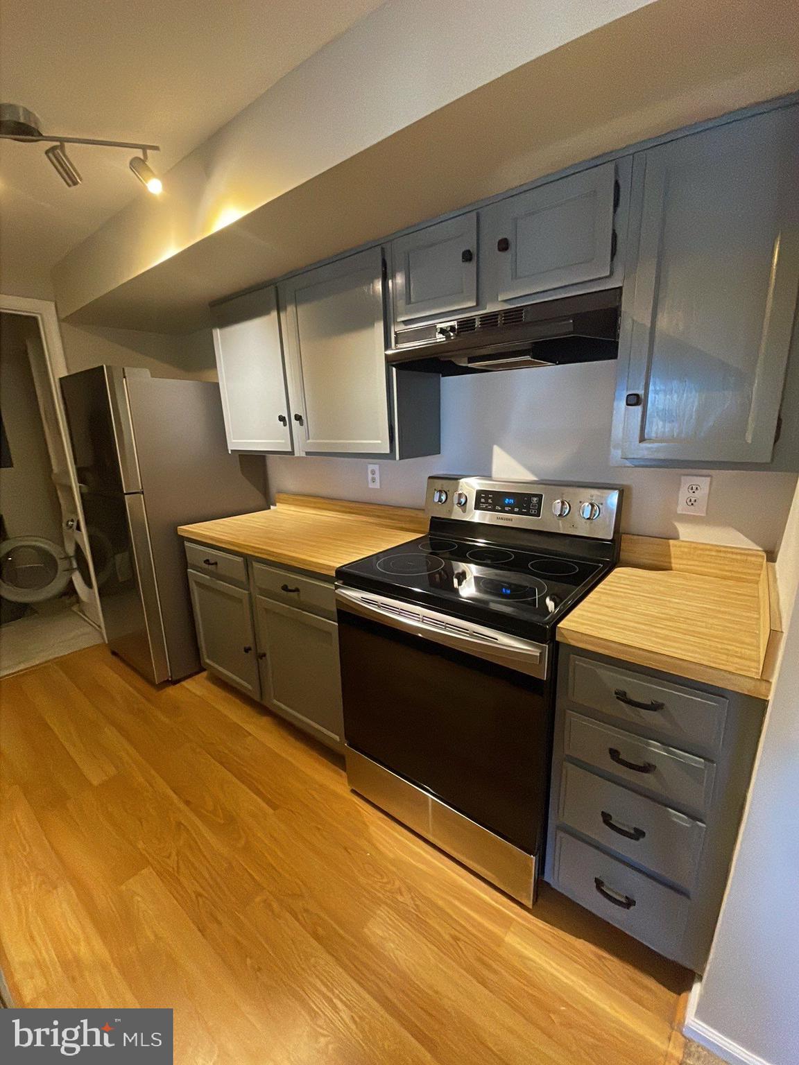 WATERS HOUSE - Residential Lease