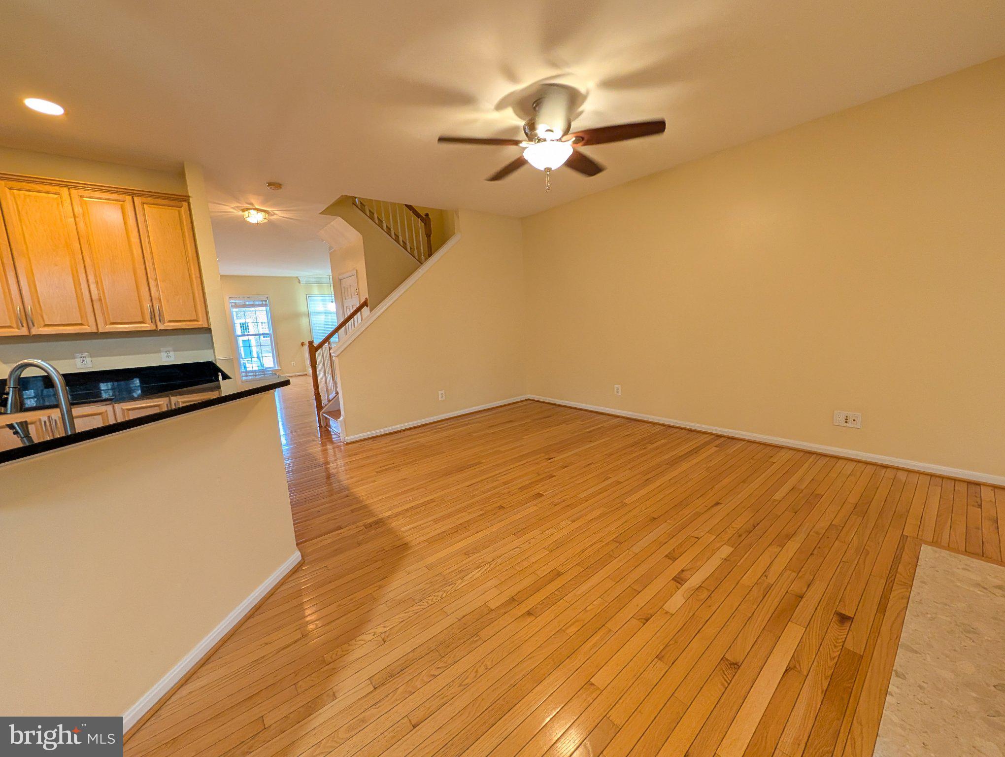 TALL OAKS - Residential