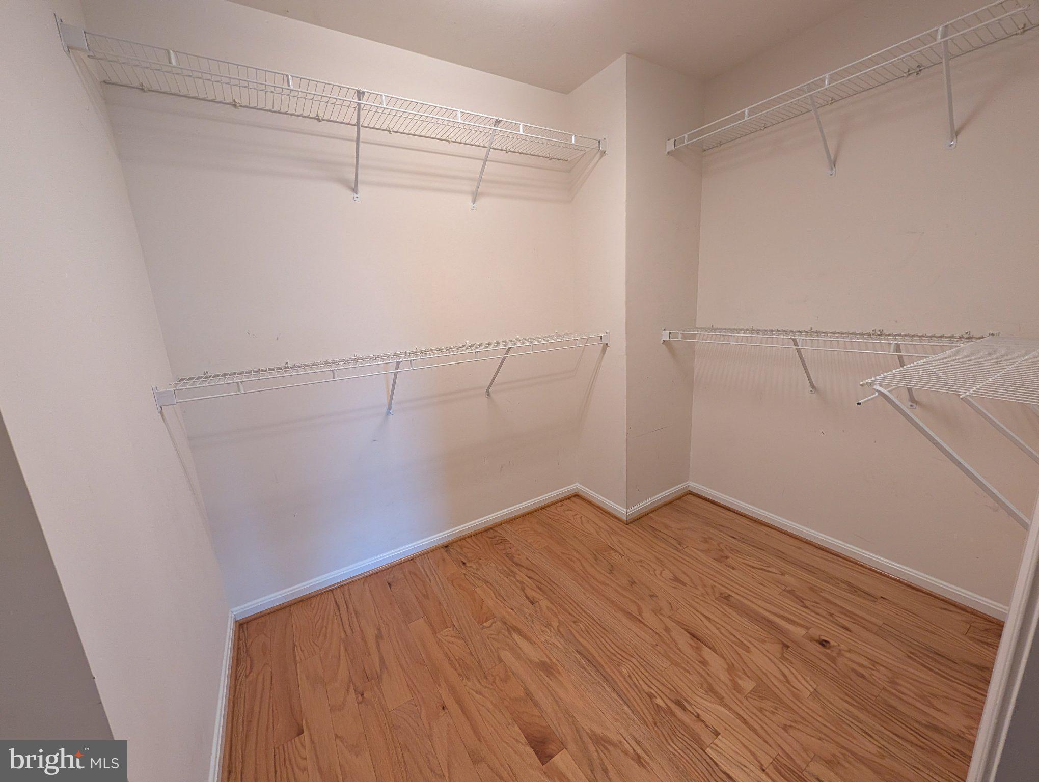 TALL OAKS - Residential