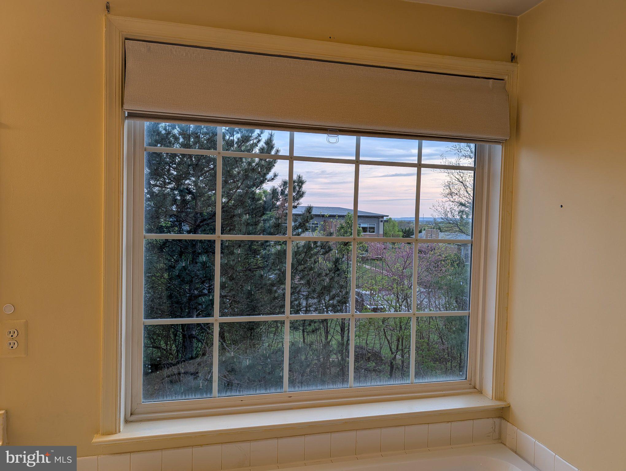 TALL OAKS - Residential