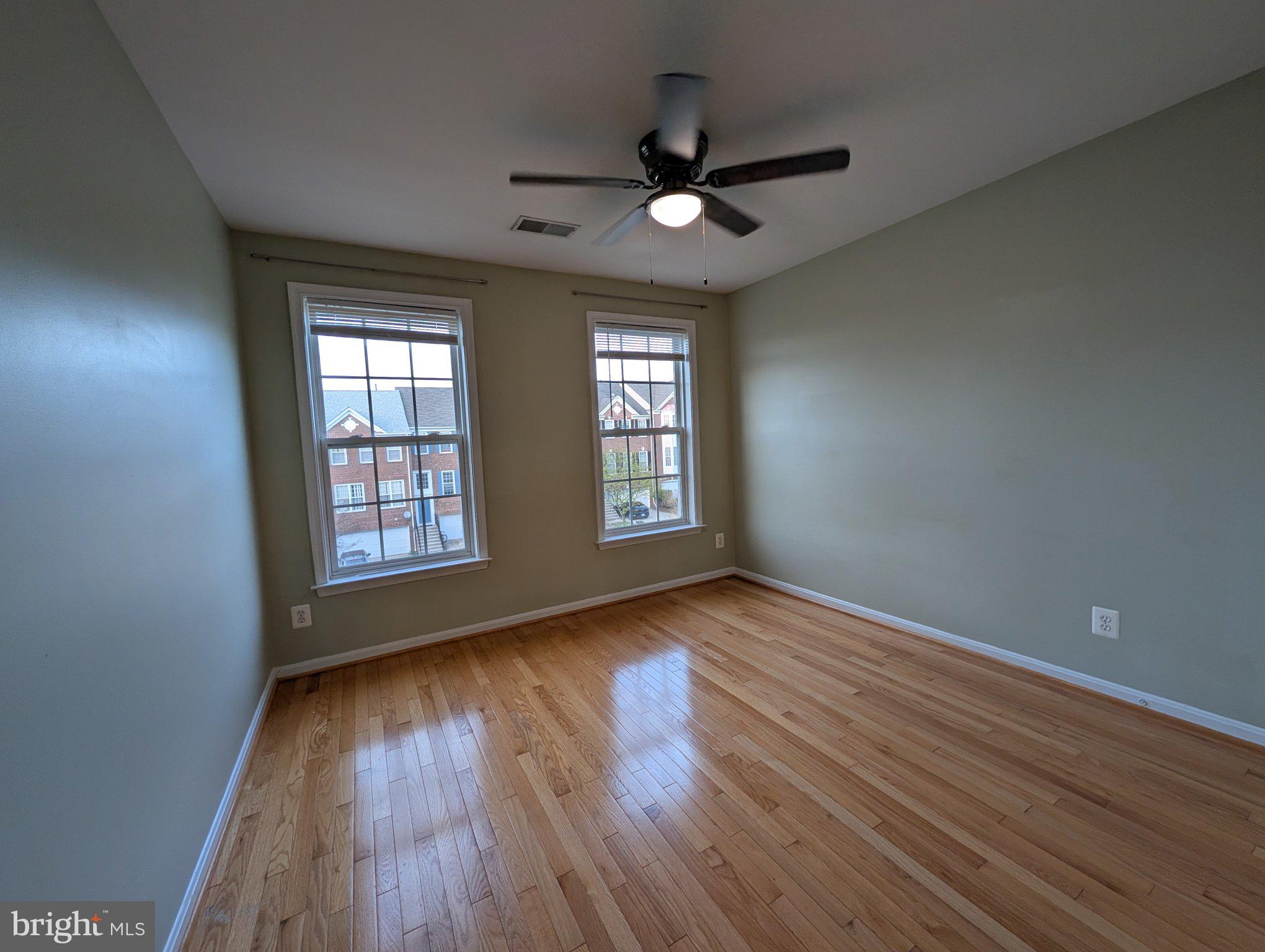 TALL OAKS - Residential