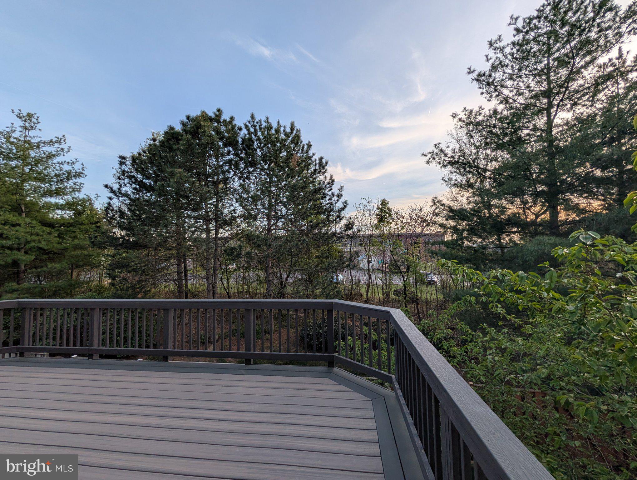 TALL OAKS - Residential