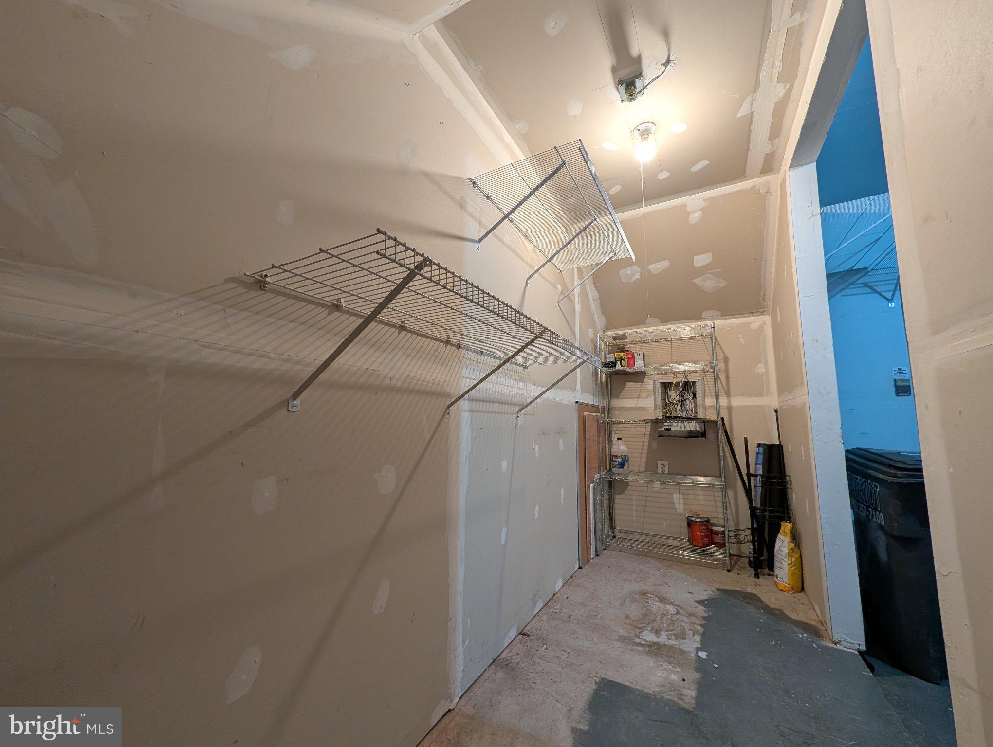 TALL OAKS - Residential