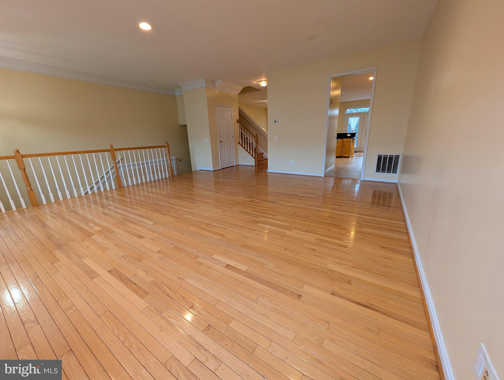 TALL OAKS - Residential