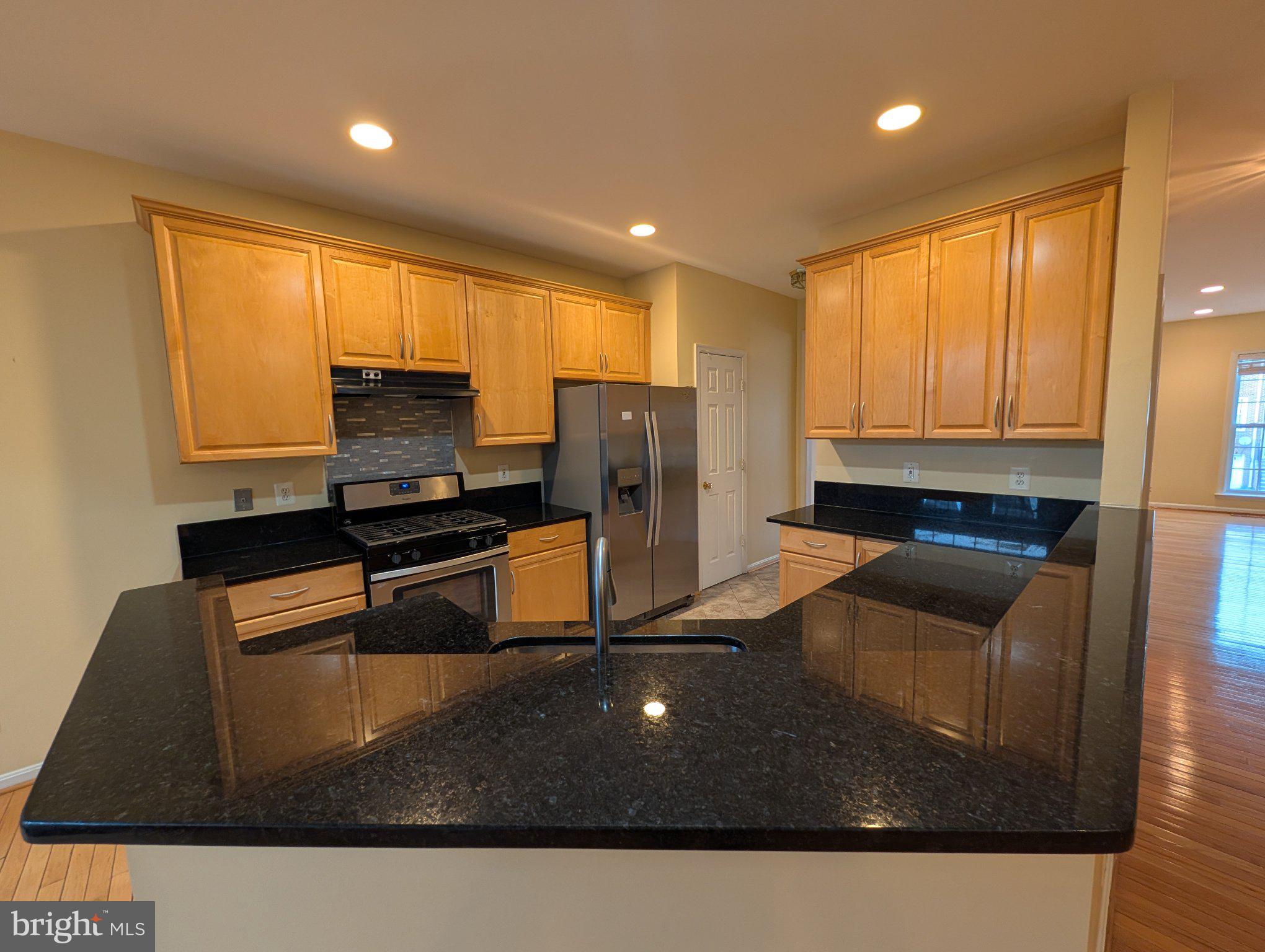 TALL OAKS - Residential