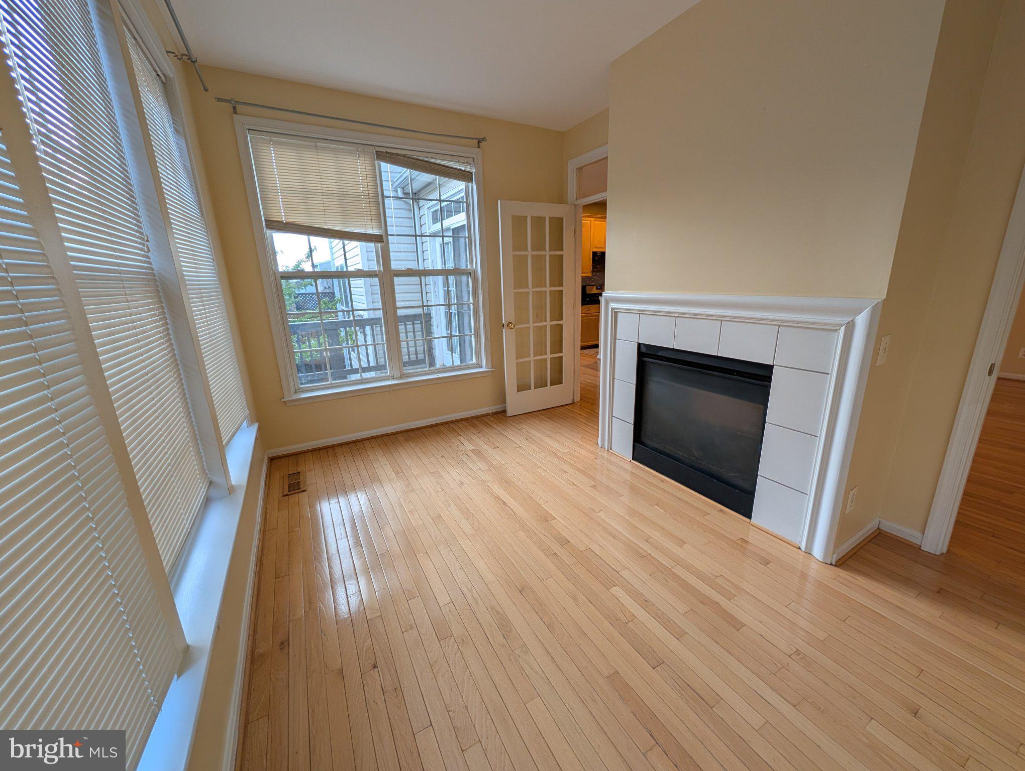 TALL OAKS - Residential