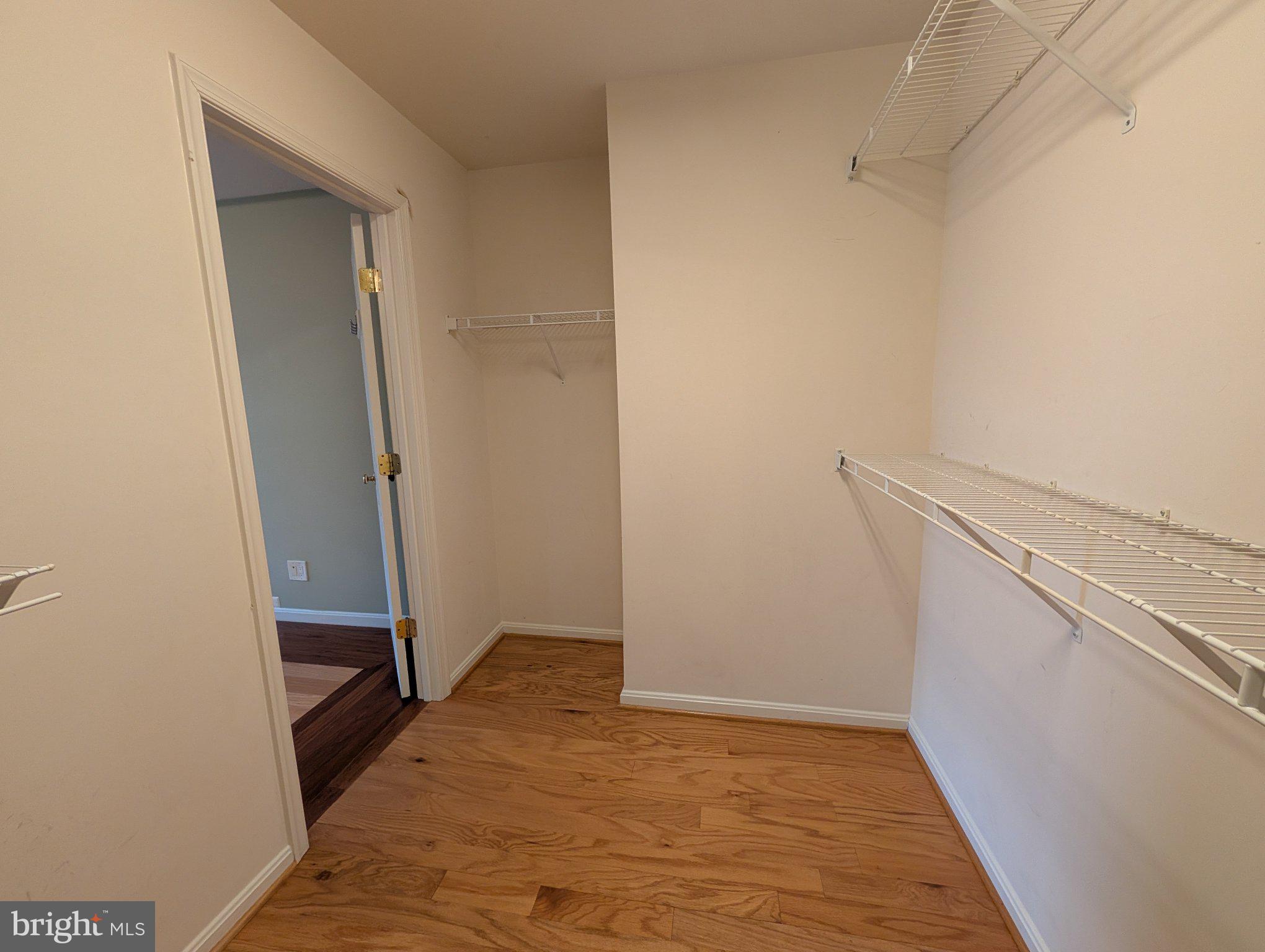 TALL OAKS - Residential