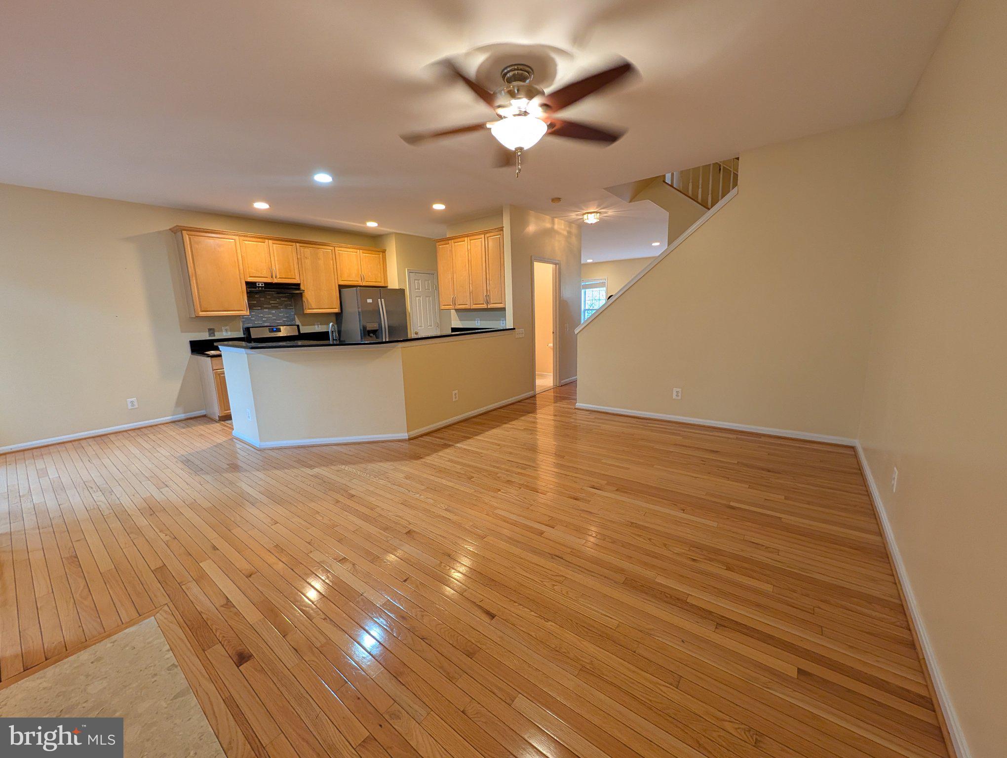 TALL OAKS - Residential