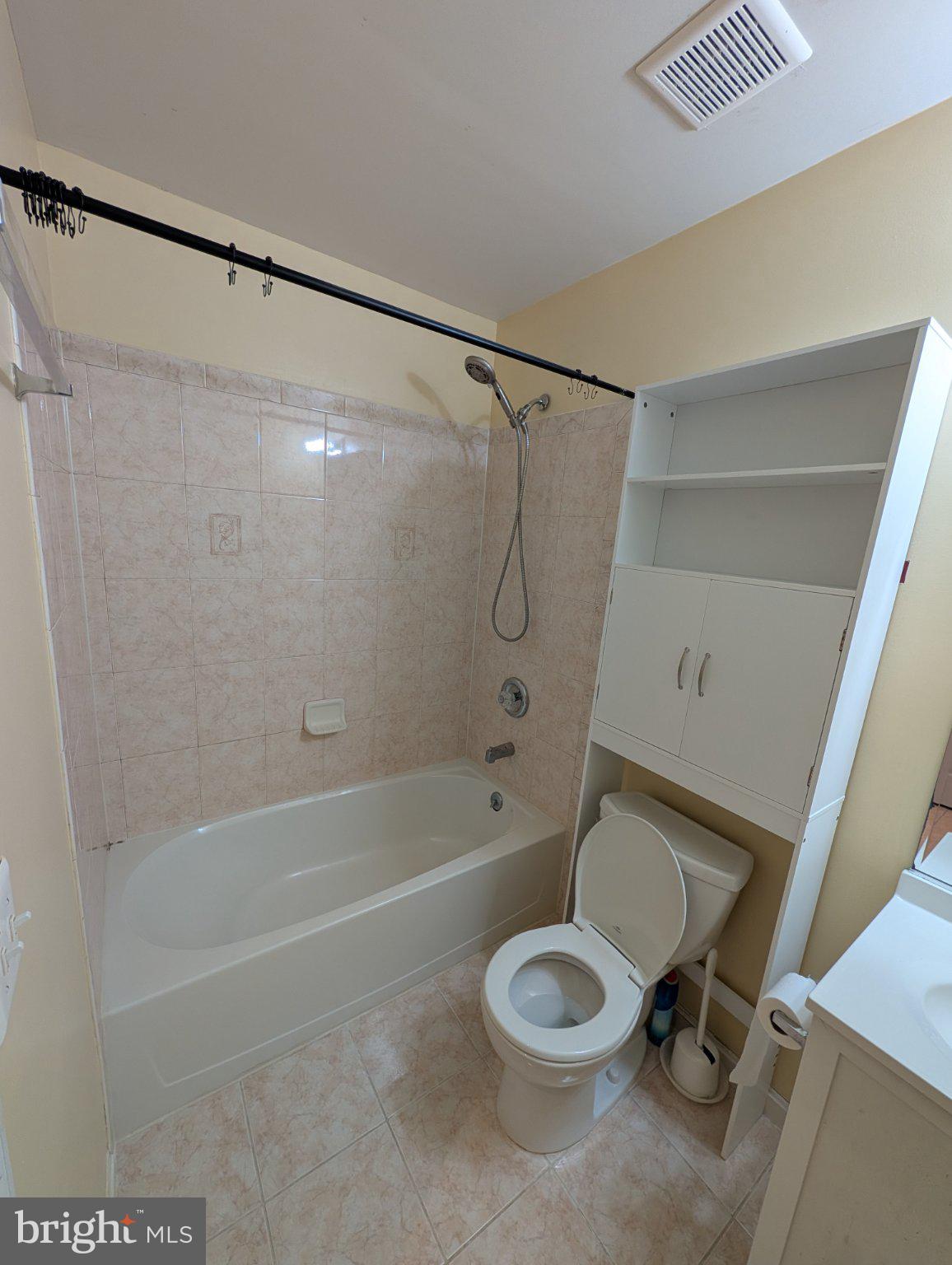 TALL OAKS - Residential