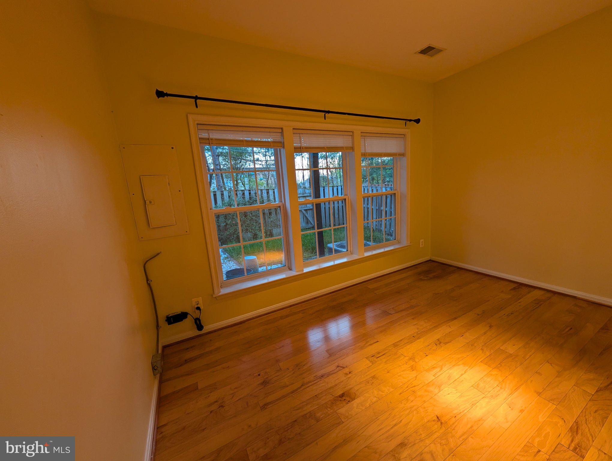 TALL OAKS - Residential