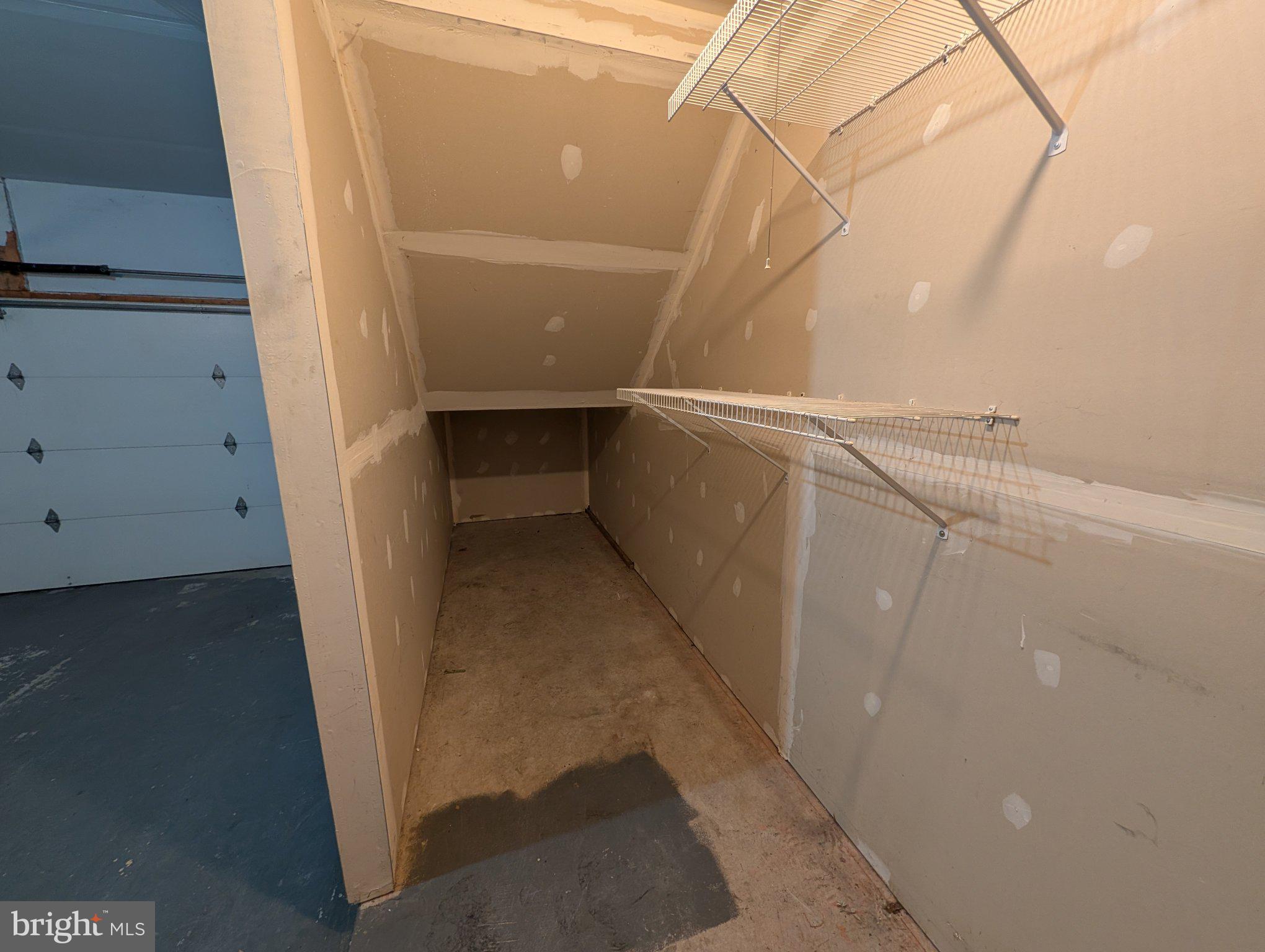 TALL OAKS - Residential