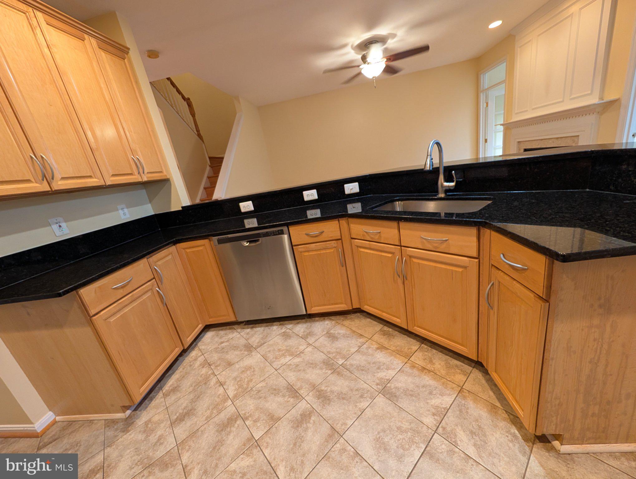 TALL OAKS - Residential