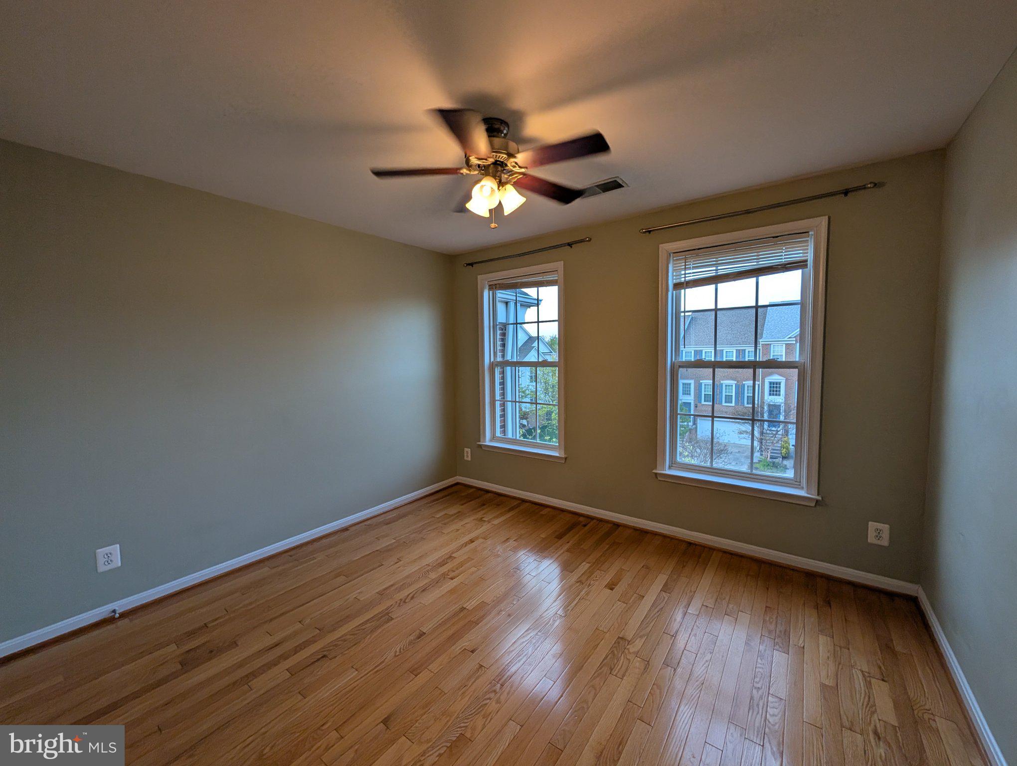 TALL OAKS - Residential