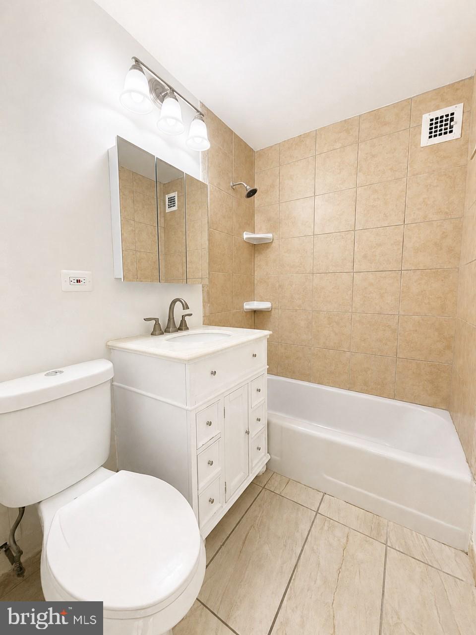 RIVER PLACE NORTH - Residential