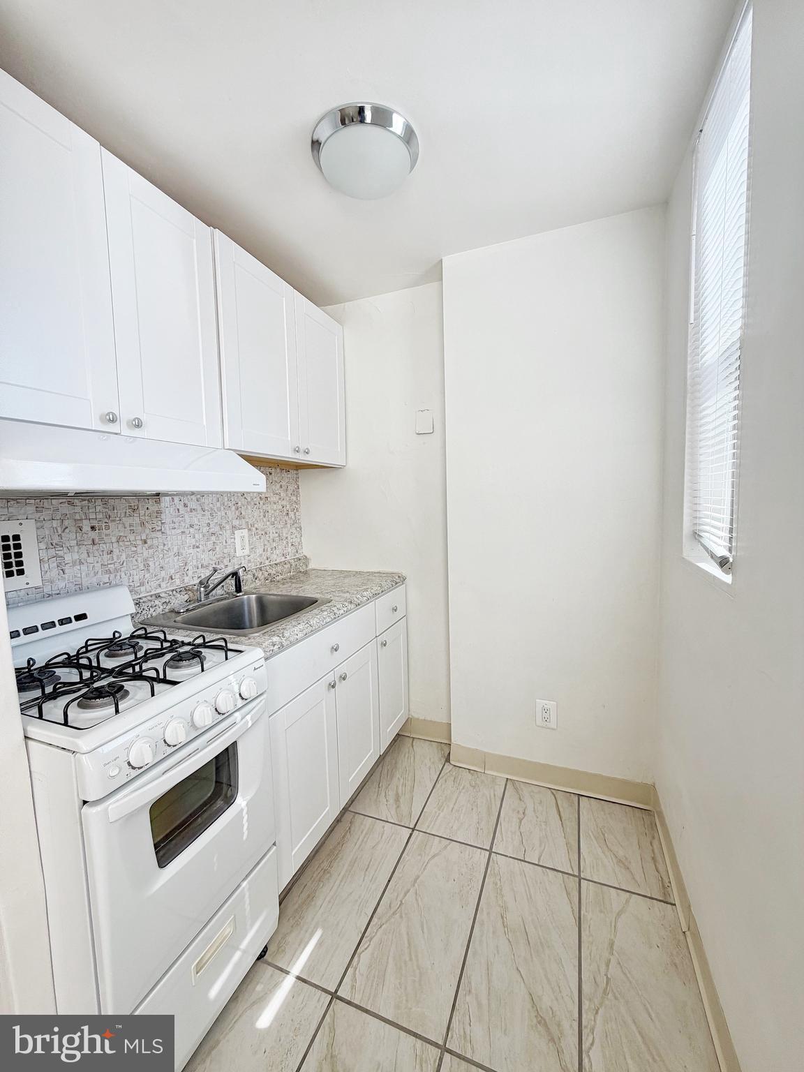 RIVER PLACE NORTH - Residential