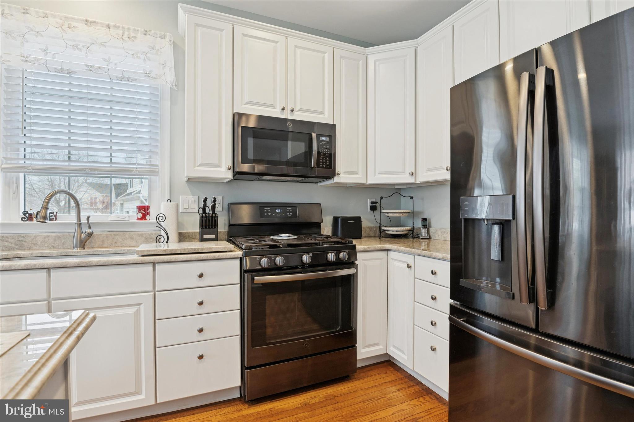 VILLAGES AT HILLVIEW - Residential