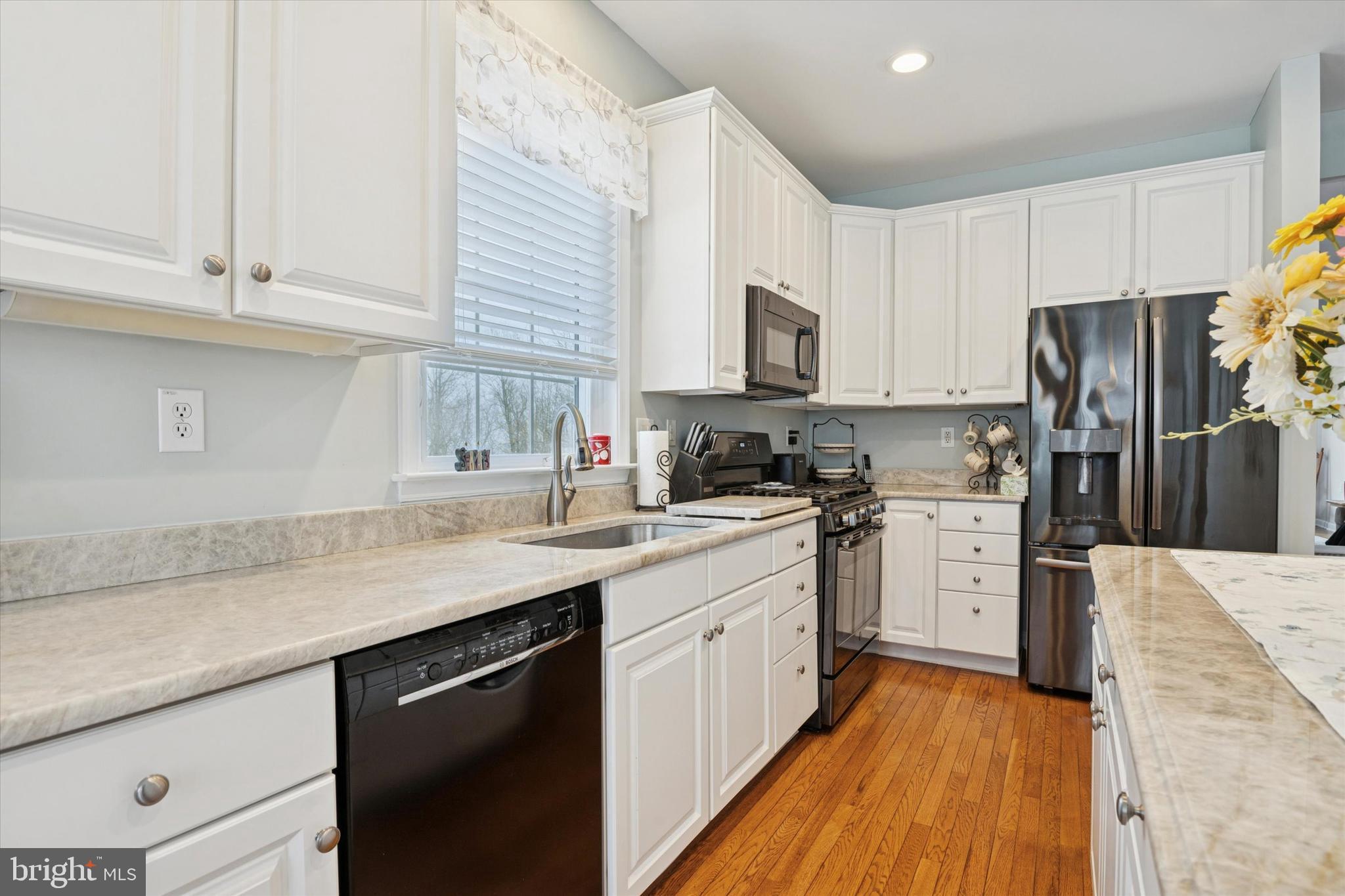 VILLAGES AT HILLVIEW - Residential