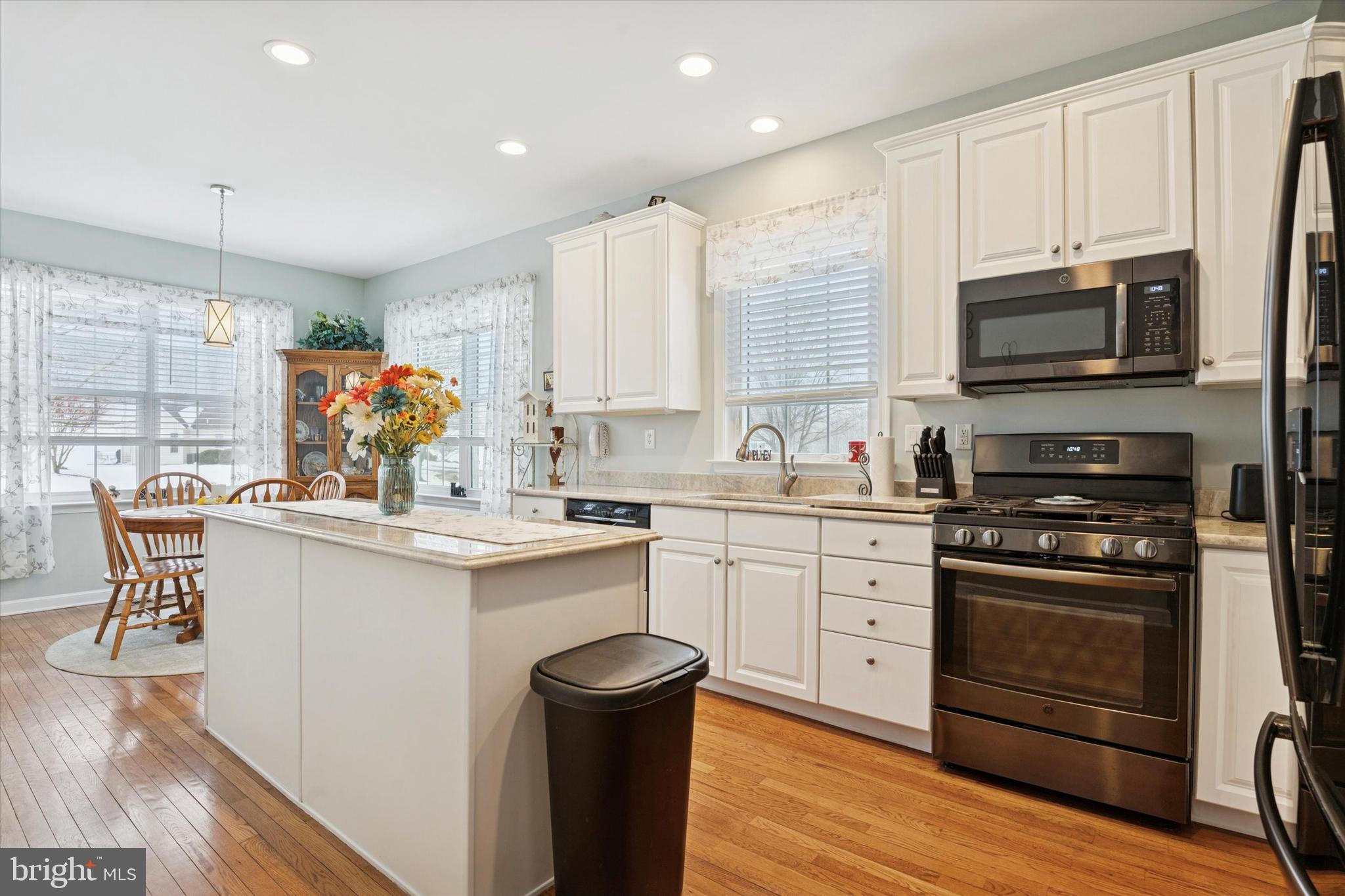 VILLAGES AT HILLVIEW - Residential