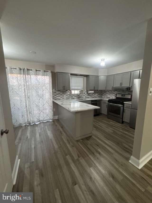 527 MAPLE GLEN CIRCLE