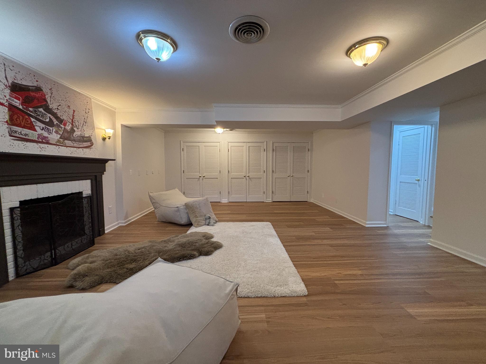 FALLS HILL - Residential