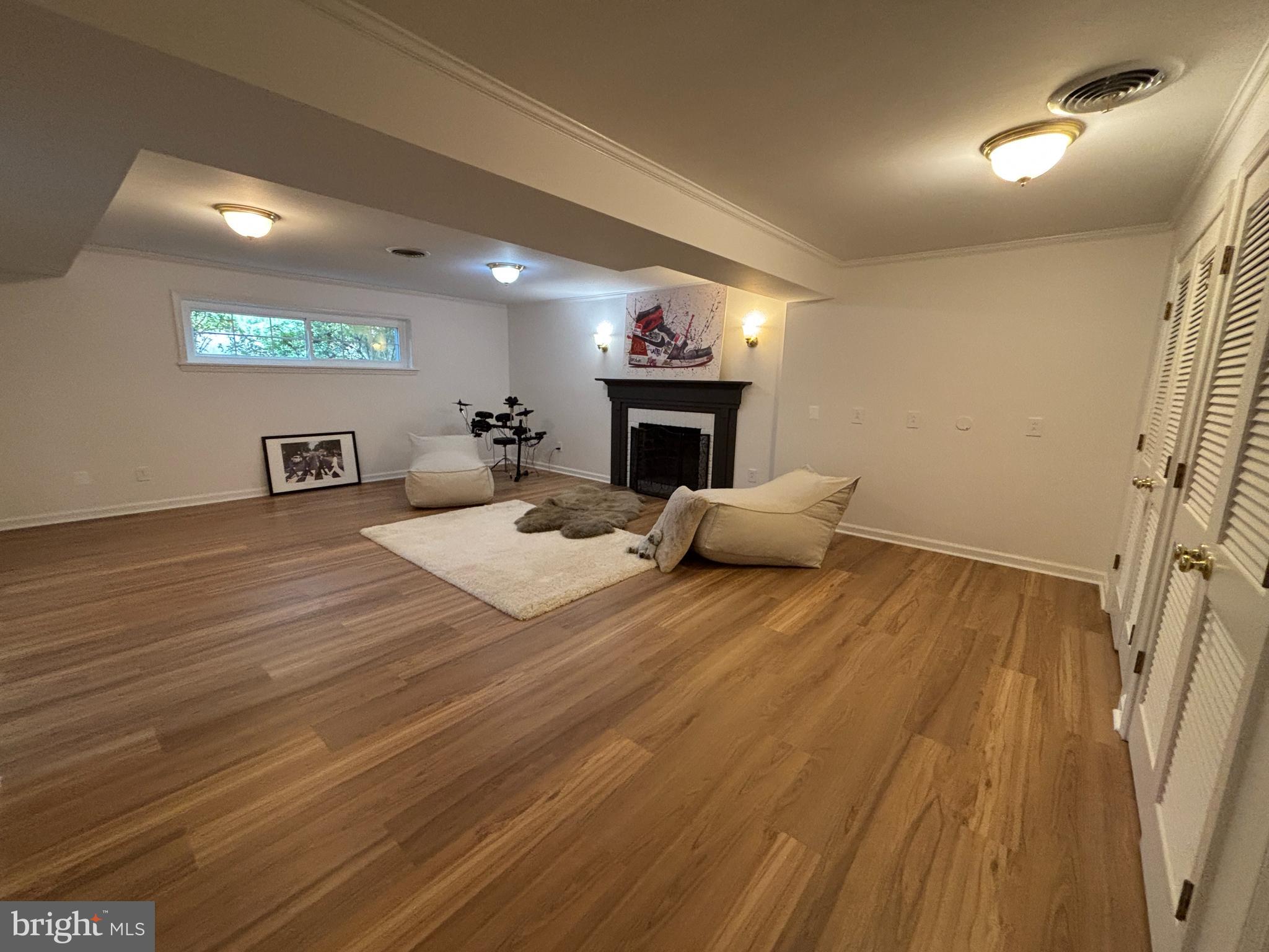 FALLS HILL - Residential