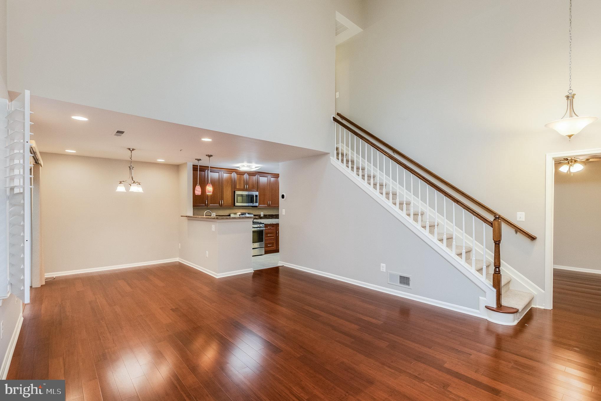 ASHBURN FARM - Residential Lease