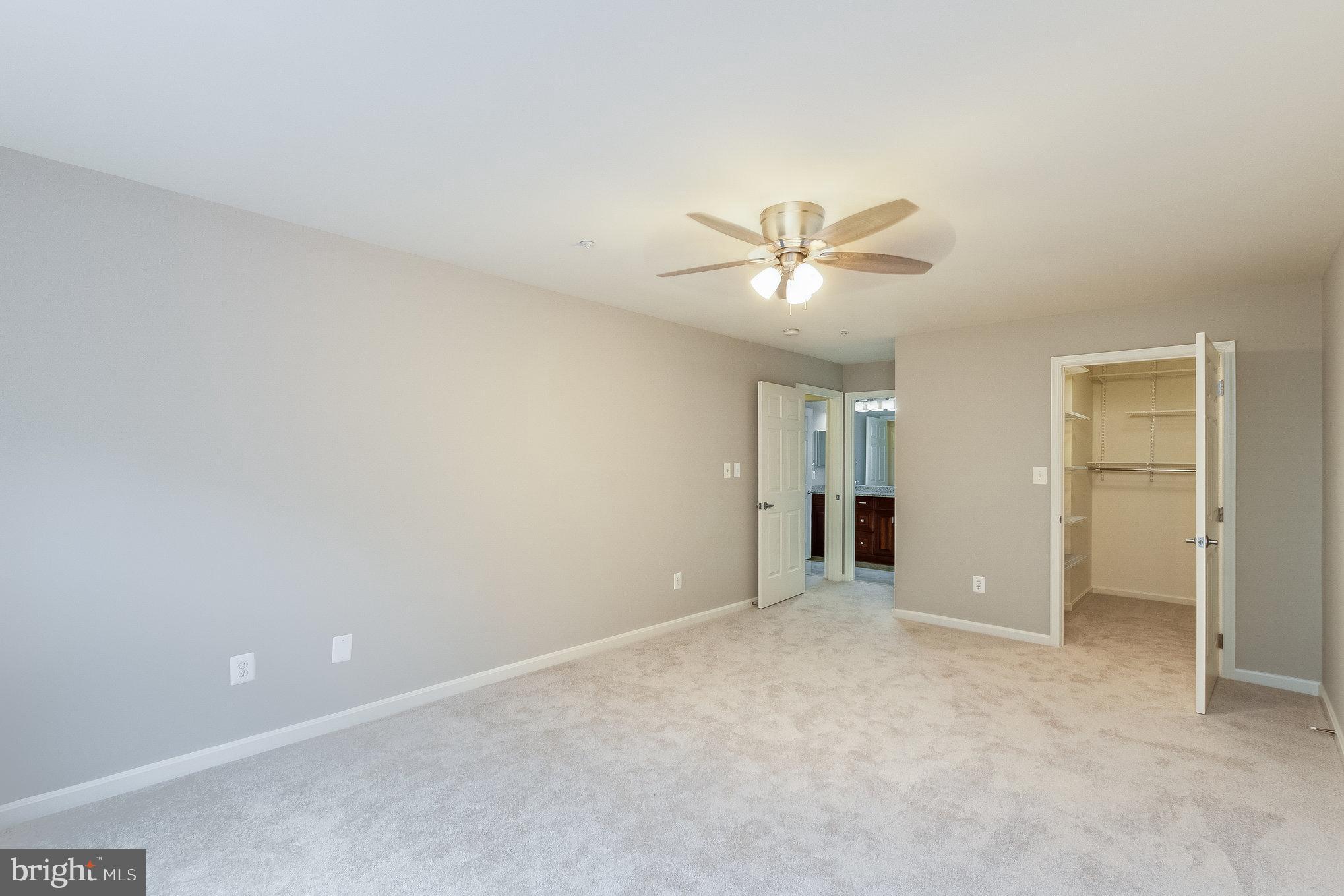 ASHBURN FARM - Residential Lease