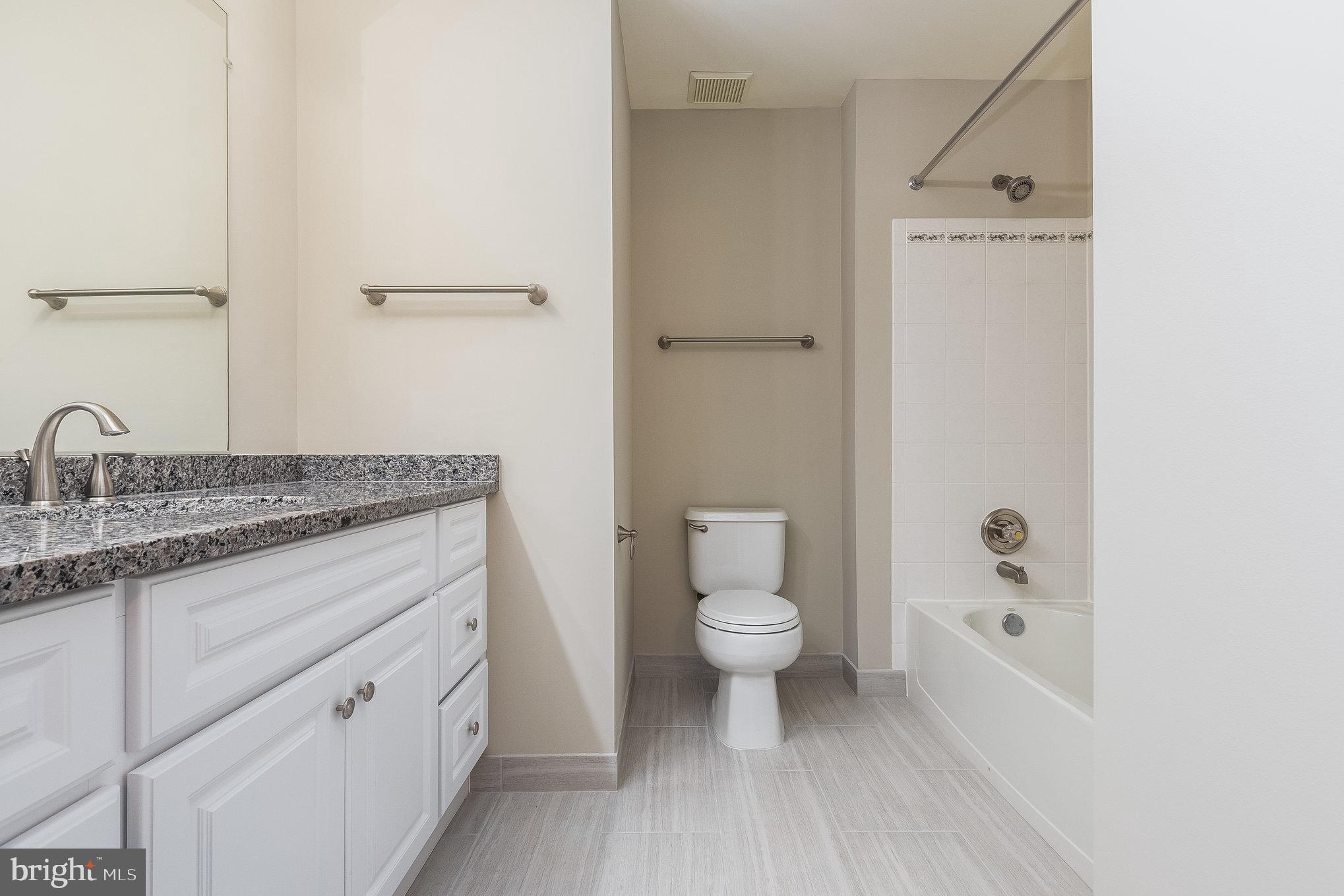 ASHBURN FARM - Residential Lease