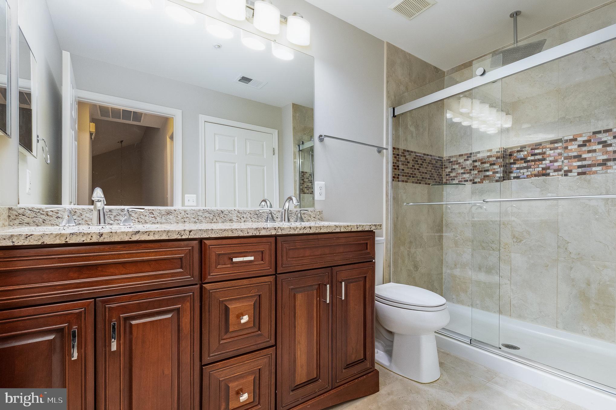 ASHBURN FARM - Residential Lease