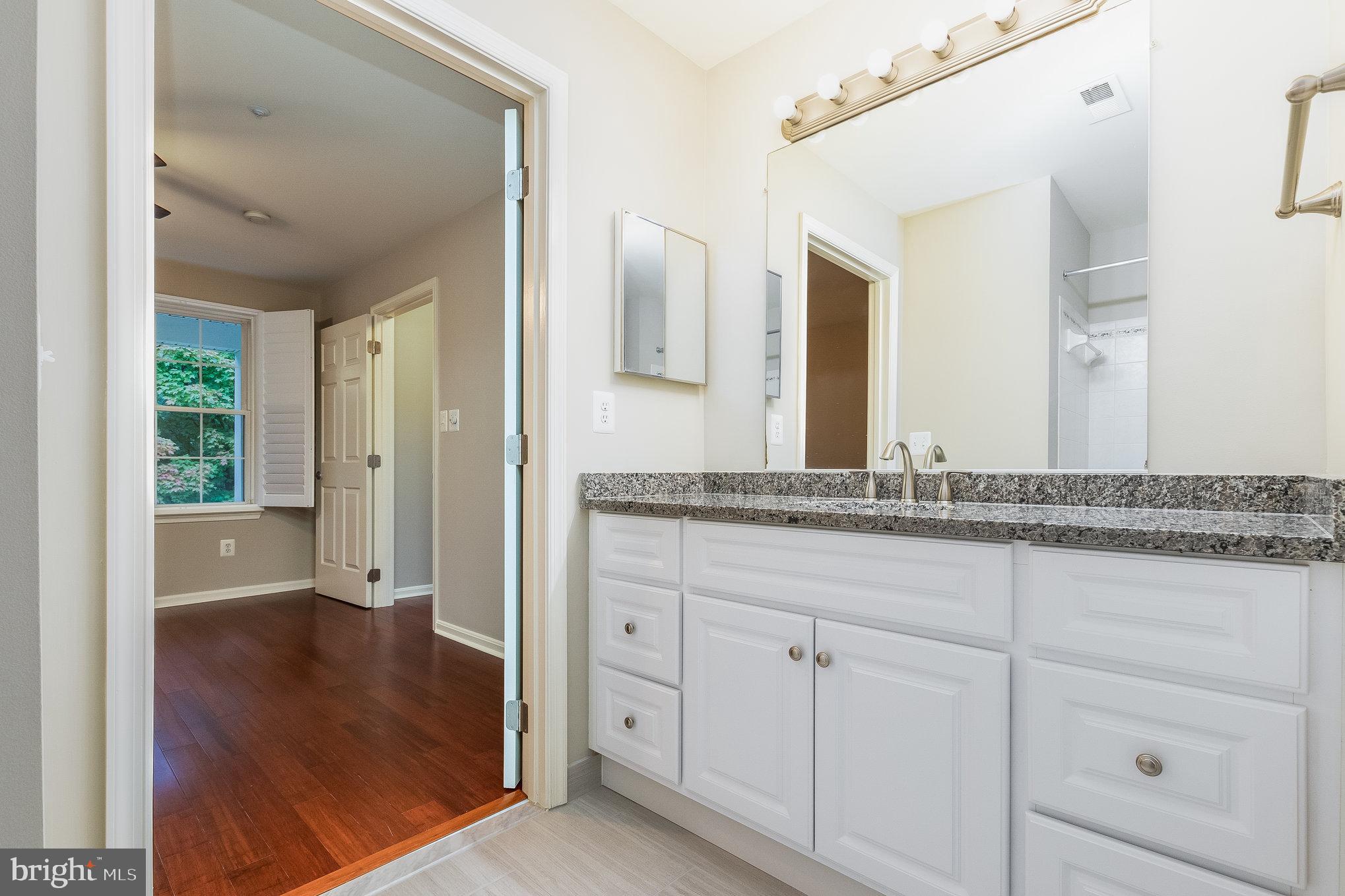 ASHBURN FARM - Residential Lease