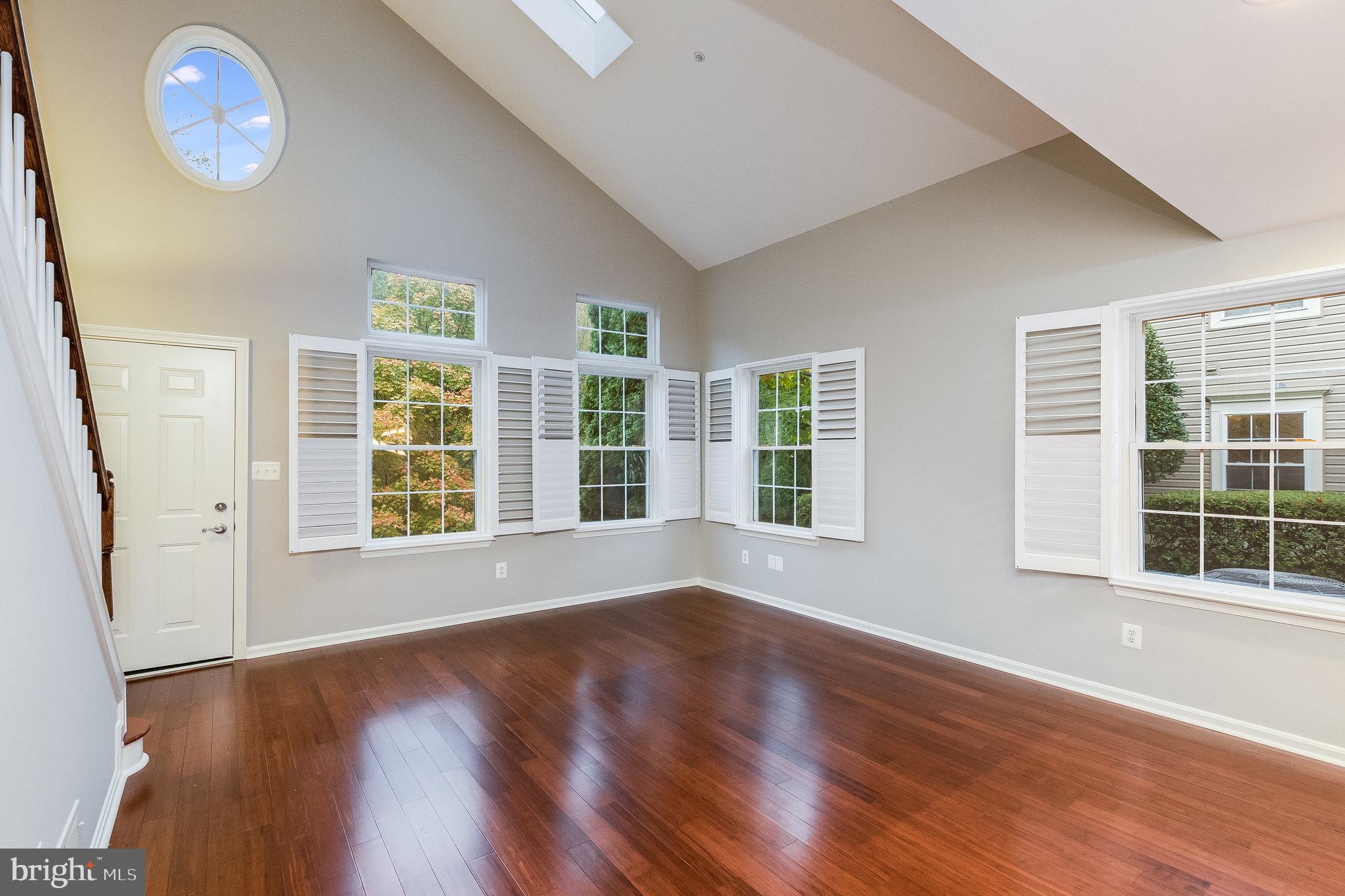 ASHBURN FARM - Residential Lease