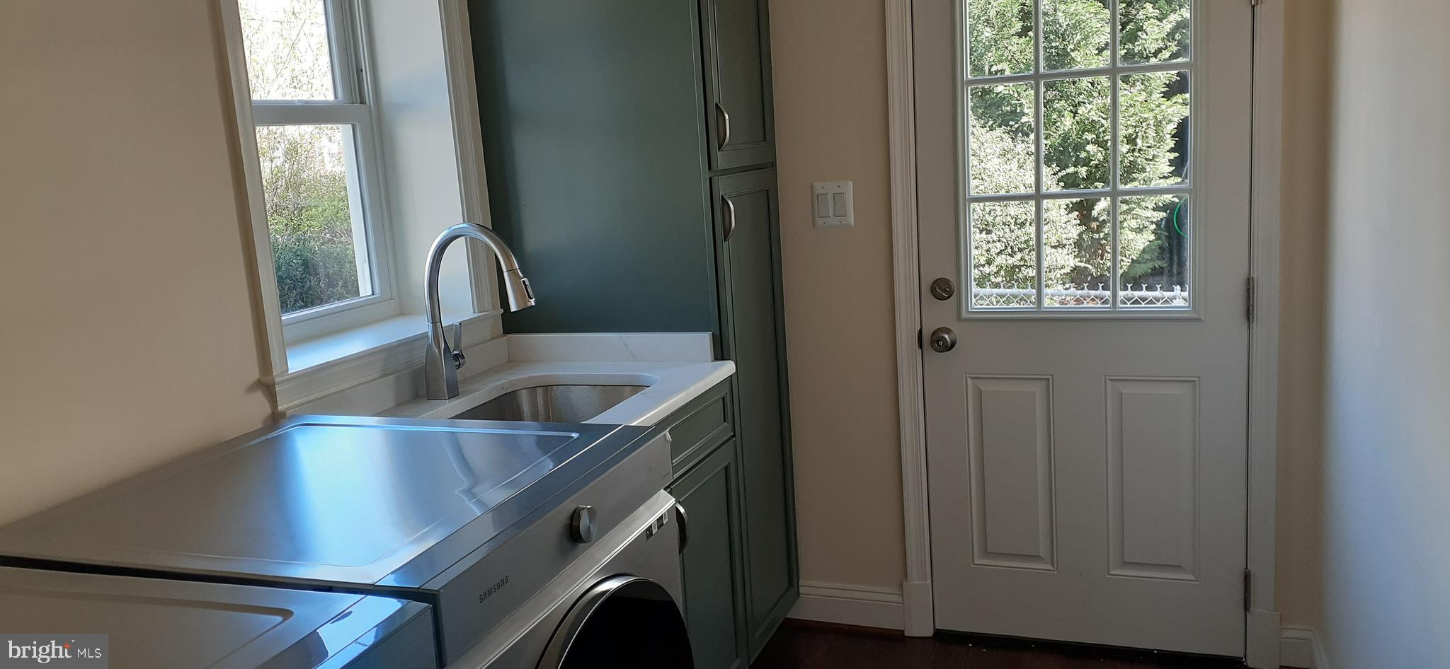 SOUTHGATE - Residential