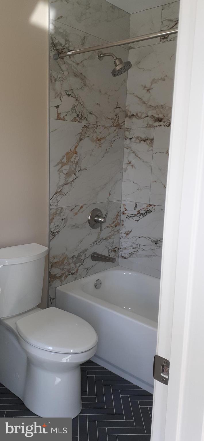 SOUTHGATE - Residential