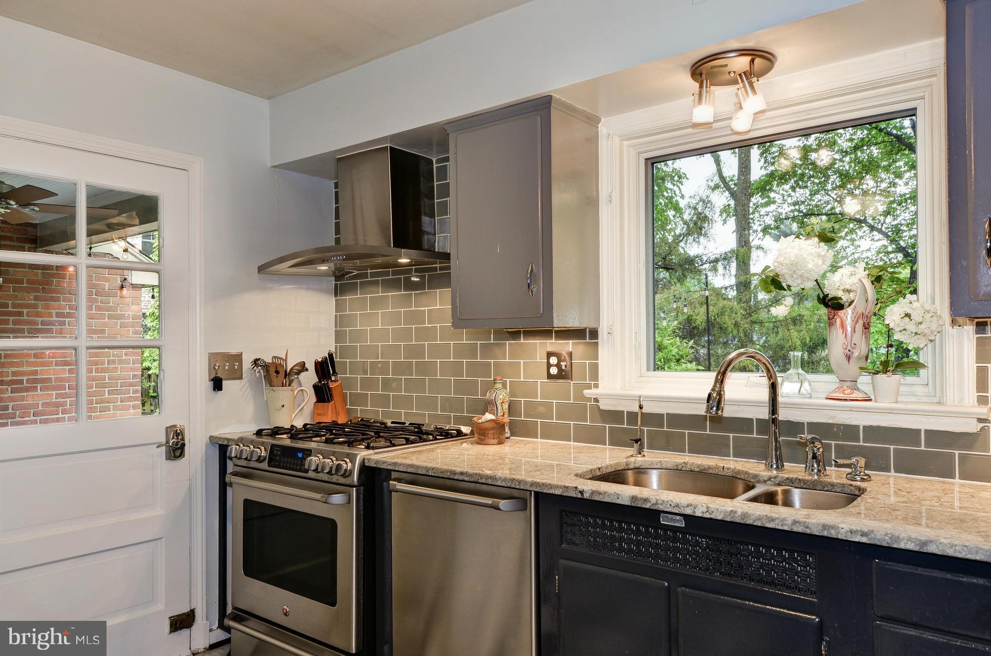 CHEVY CHASE - Residential