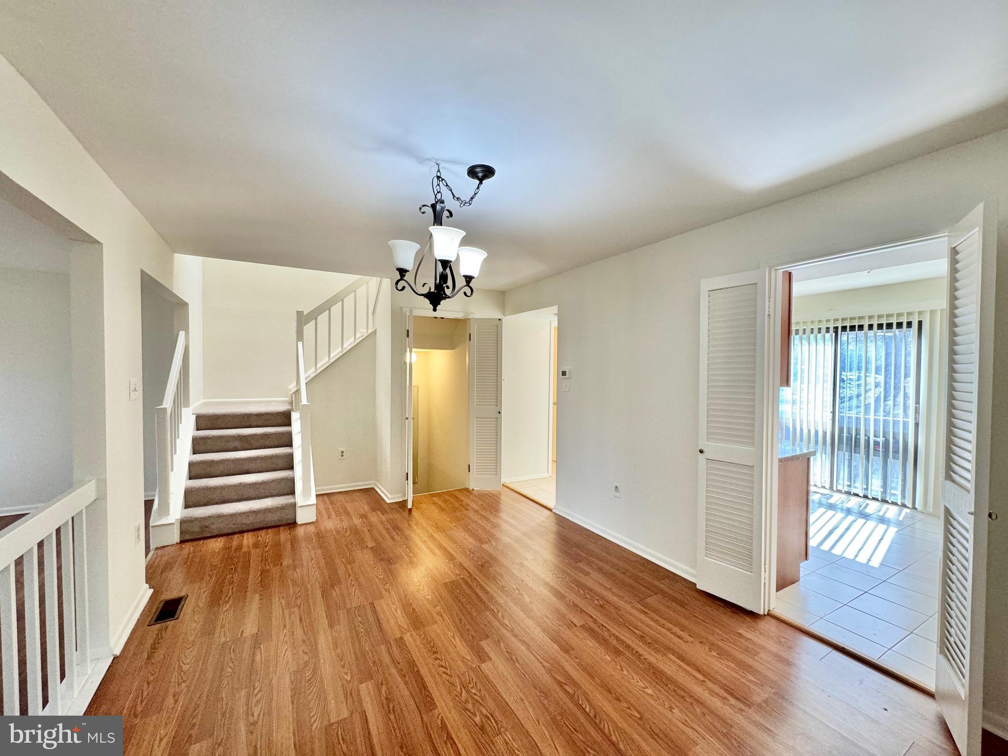 CHURCHILL TOWN SECTOR - Residential Lease