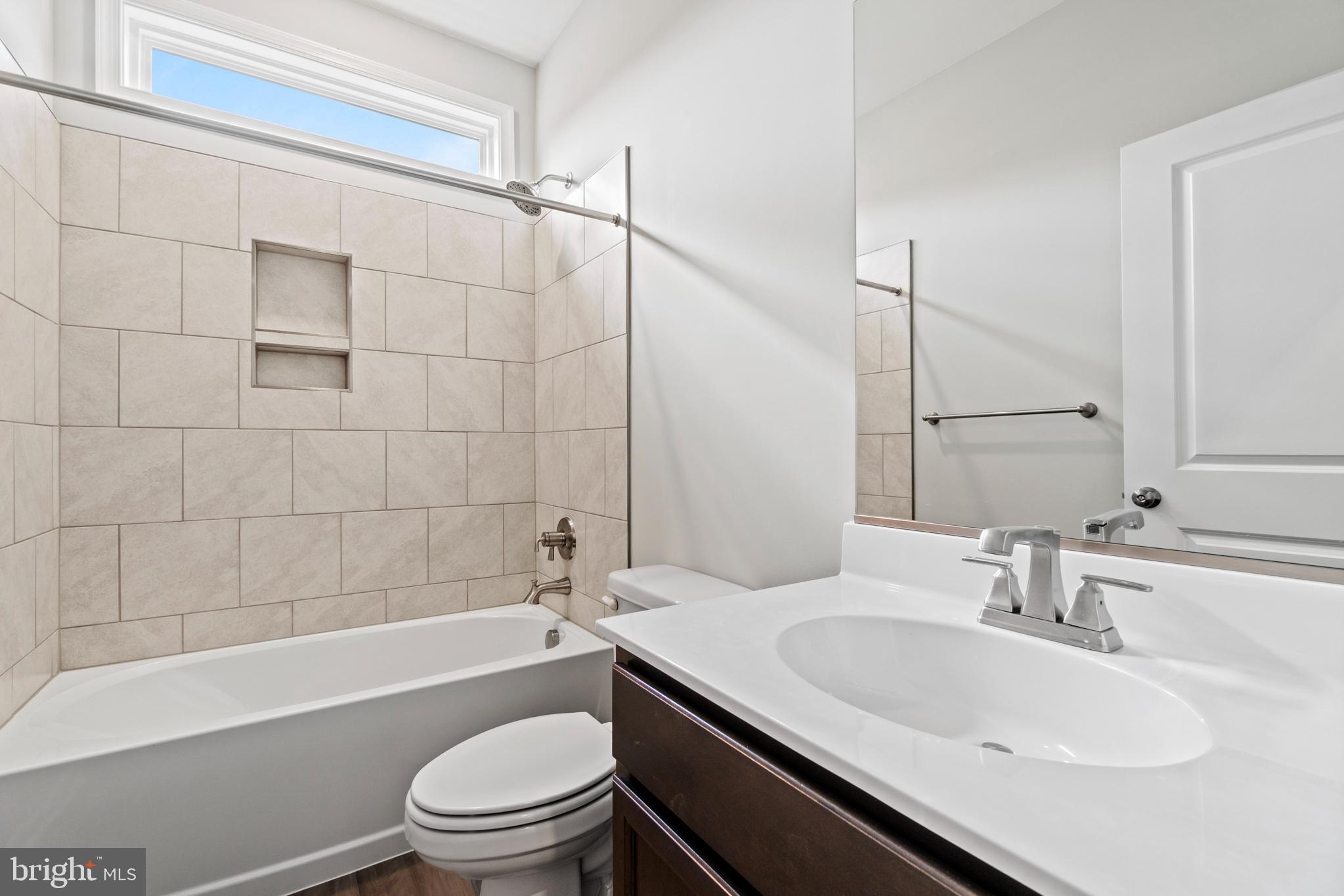 THE WATERS AT LAKE ANNA - Residential