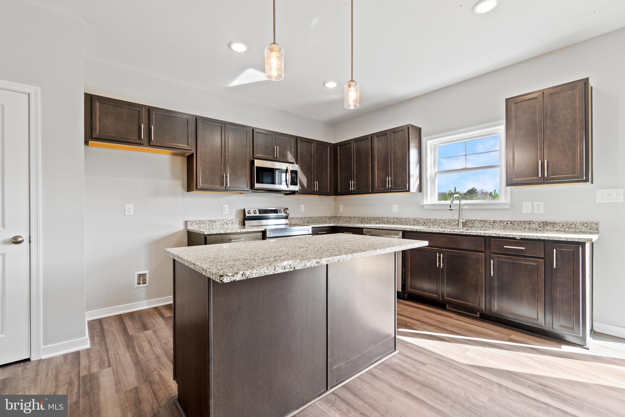 THE WATERS AT LAKE ANNA - Residential