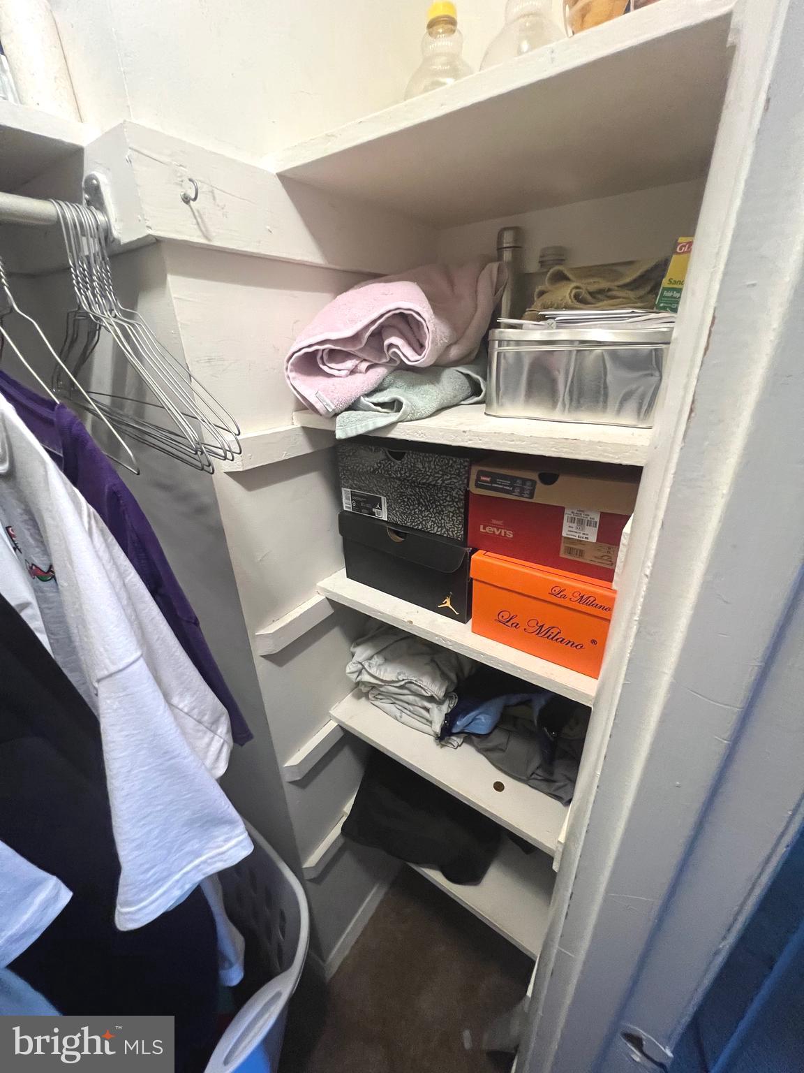 HUNTLEY SQUARE CONDOMINIUMS - Residential