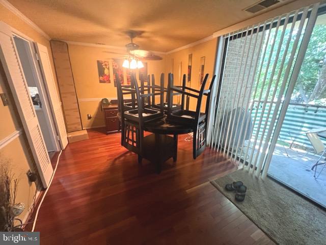 HUNTLEY SQUARE CONDOMINIUMS - Residential